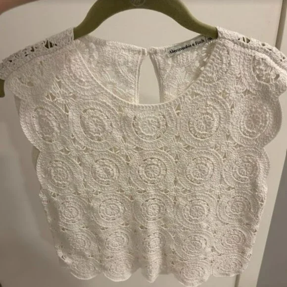 Abercrombie & Fitch White Crochet Lace Sleeveless Top (Size Small) - Picture 2 of 7